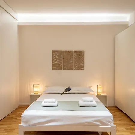 Appartamento Maison Columbus In The Heart Of Genova - Happy Rentals *